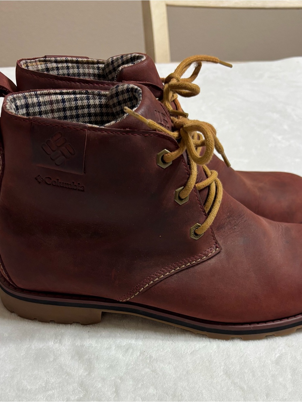 Columbia Men's Brown/Red Leather Chukka Boots - Casual Outdoor Style